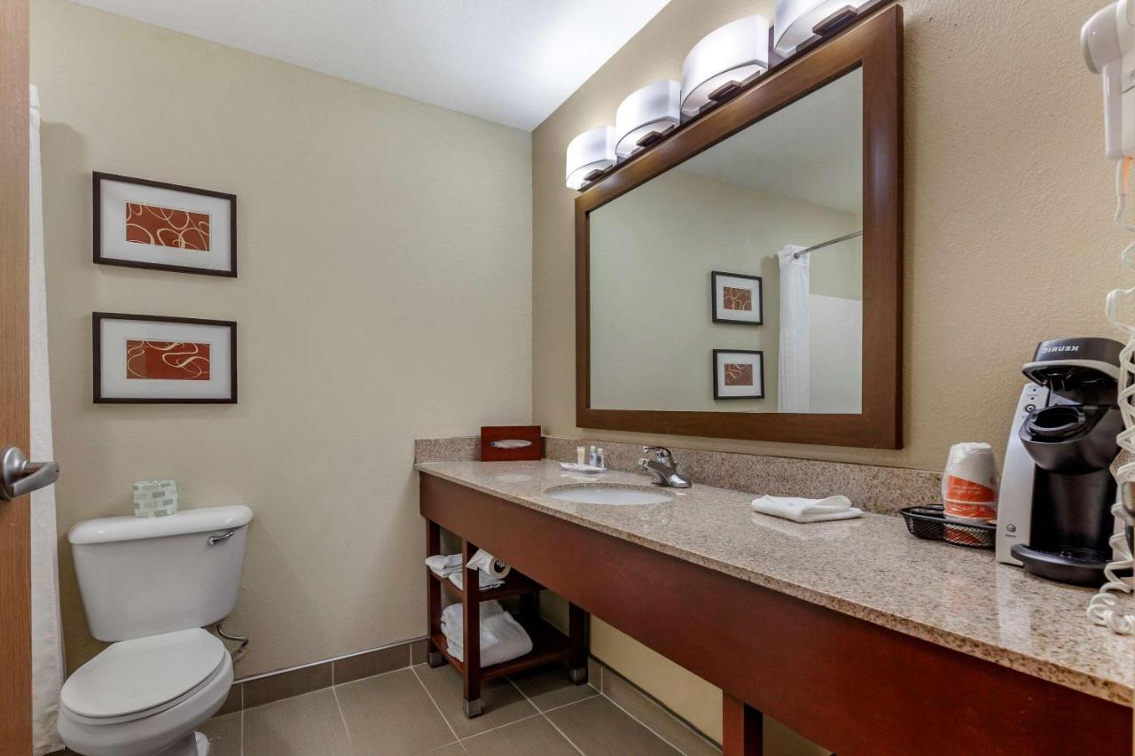 Comfort Suites Delavan - Lake Geneva Area Ngoại thất bức ảnh