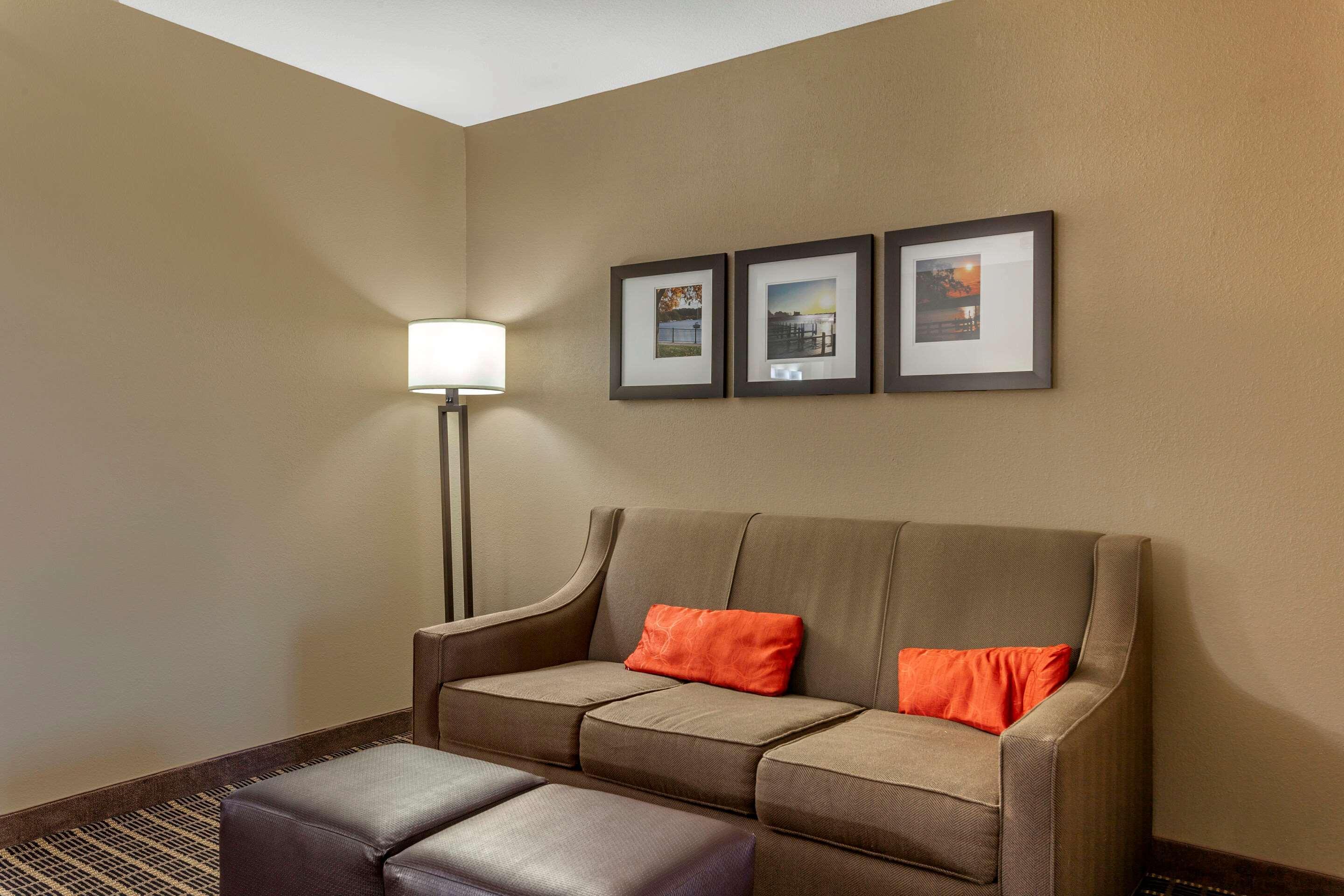 Comfort Suites Delavan - Lake Geneva Area Ngoại thất bức ảnh