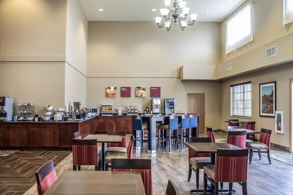 Comfort Suites Delavan - Lake Geneva Area Ngoại thất bức ảnh