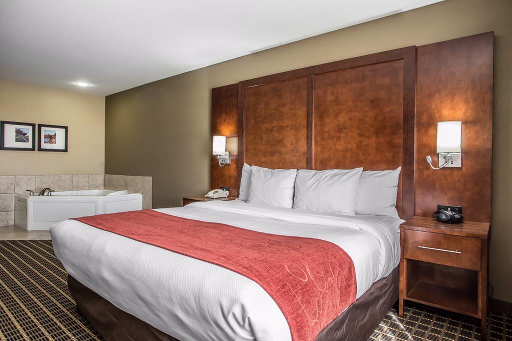 Comfort Suites Delavan - Lake Geneva Area Ngoại thất bức ảnh