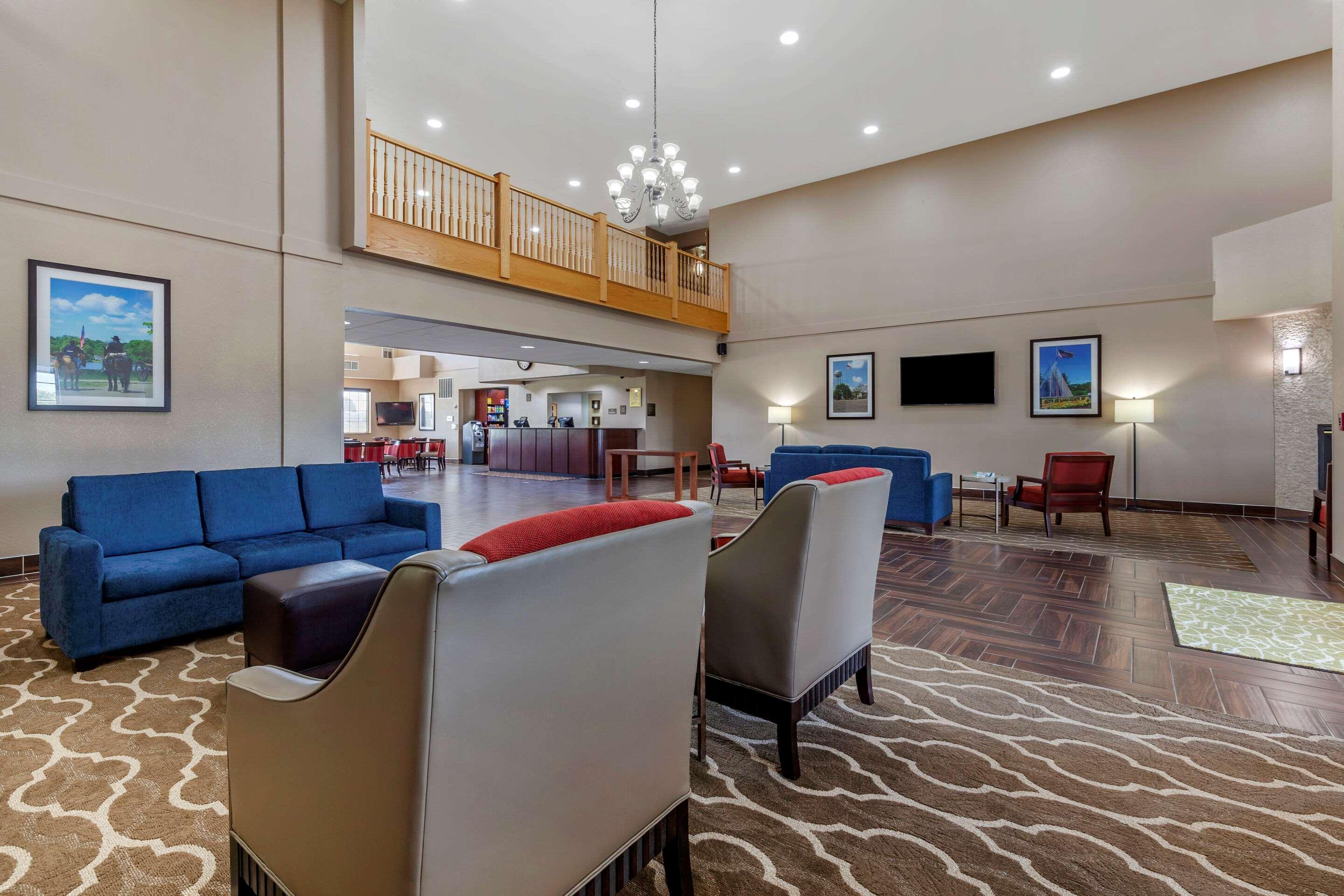 Comfort Suites Delavan - Lake Geneva Area Ngoại thất bức ảnh
